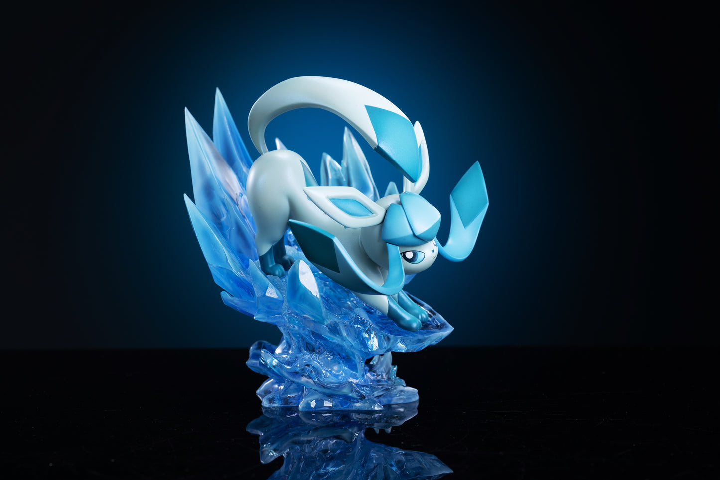 Digital Monster Studio - Glaceon [PRE-ORDER]