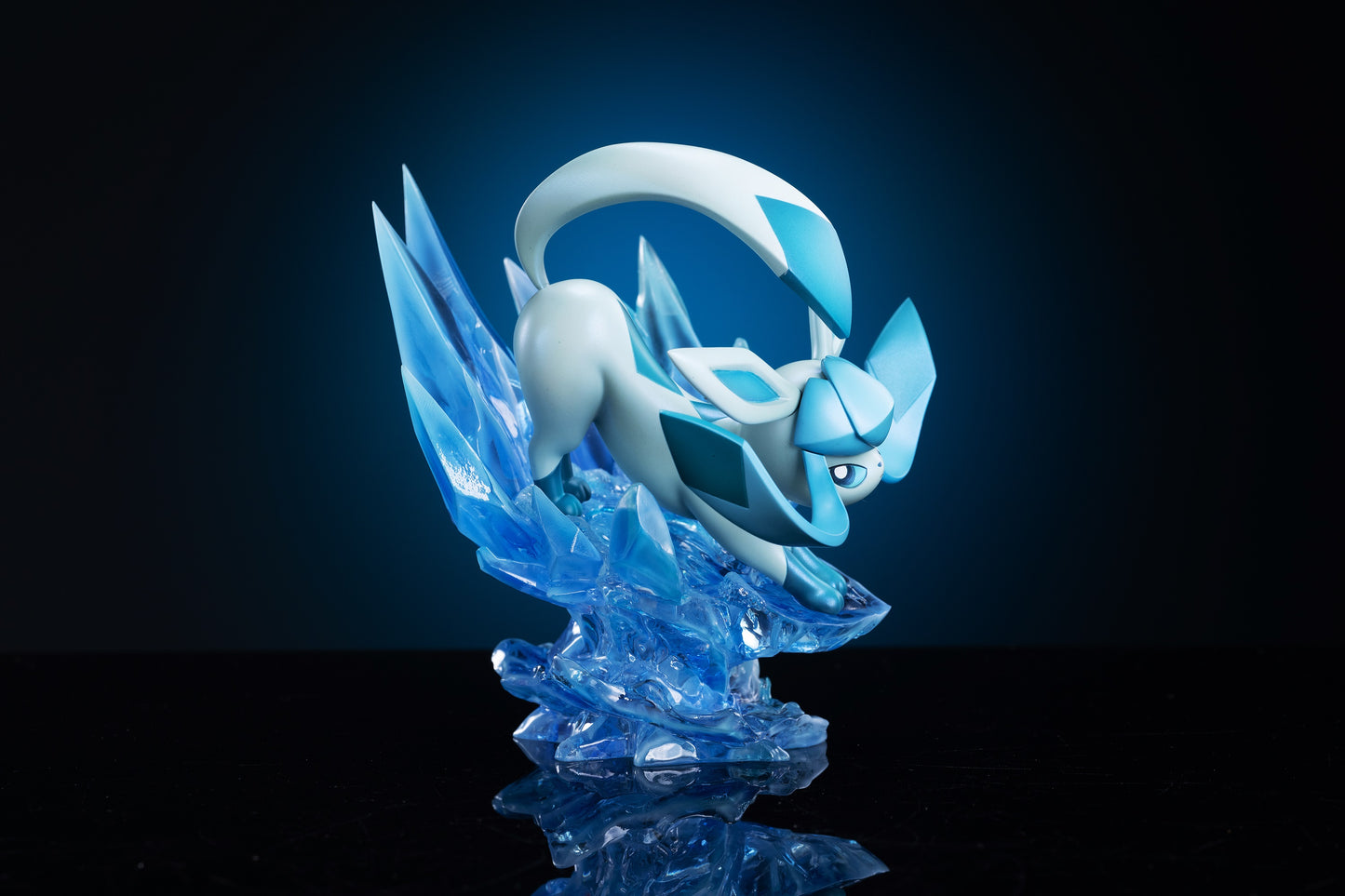 Digital Monster Studio - Glaceon [PRE-ORDER]