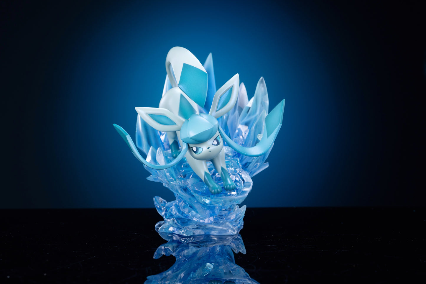 Digital Monster Studio - Glaceon [PRE-ORDER]