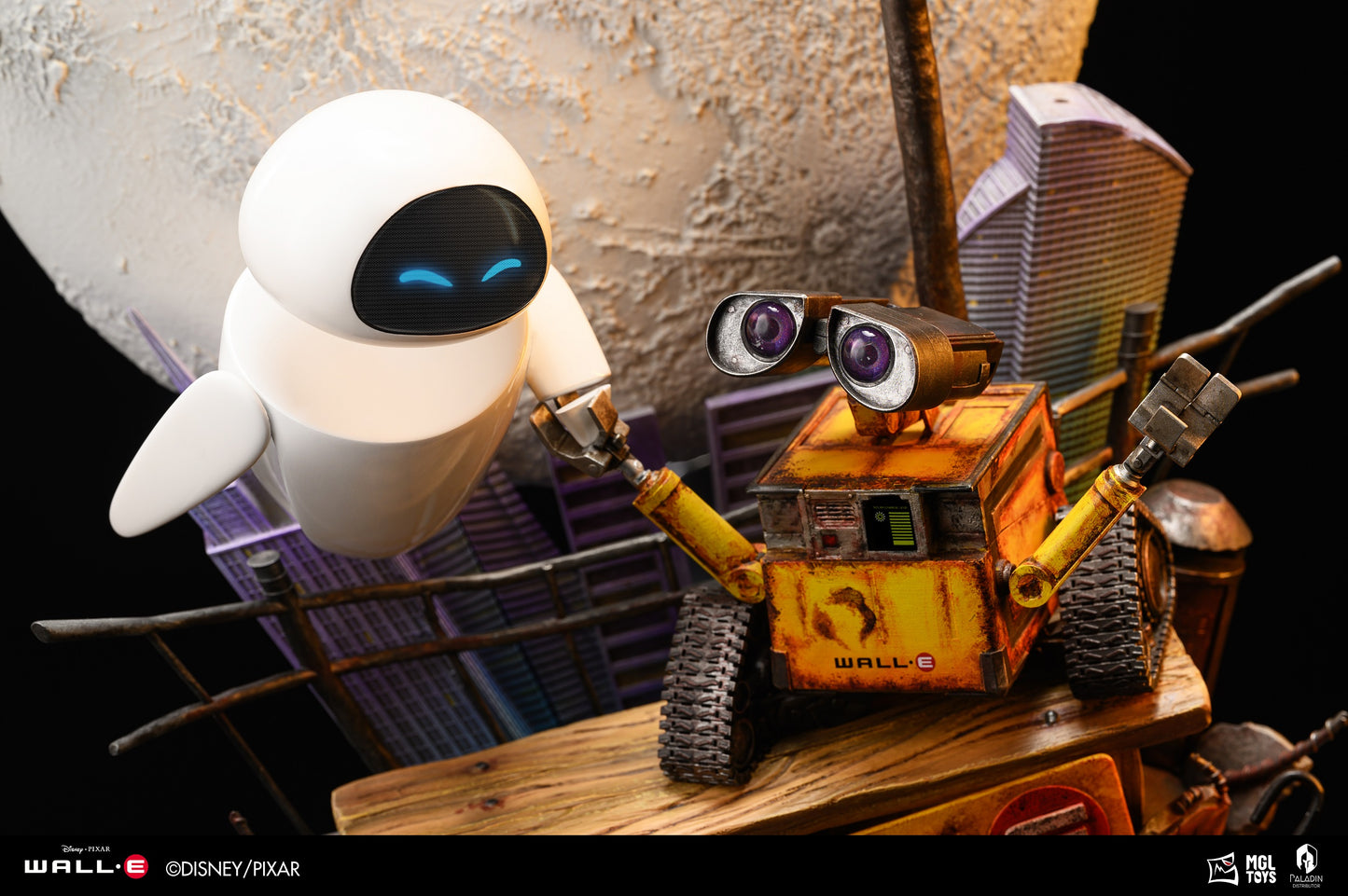 MGL TOYS - WallE and Eve (Licensed by Disney/PIXAR) [PRE-ORDER CLOSED]